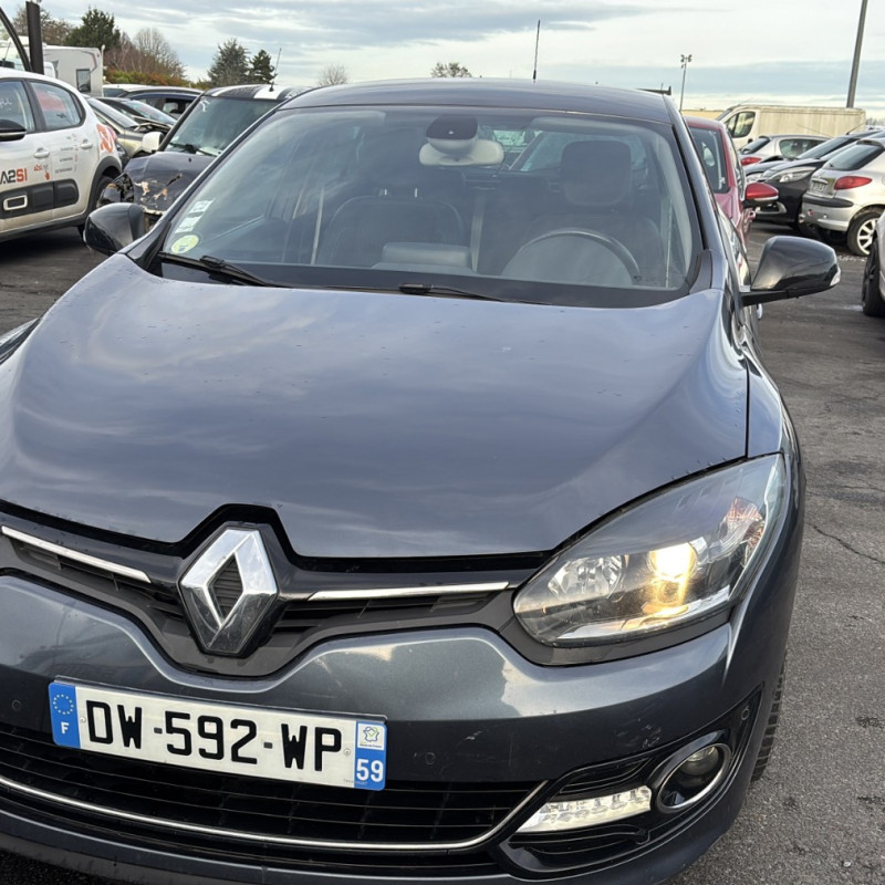RENAULT MEGANE 3 PHASE 3 1.5 DCI - 8V TURBO Photo n°8