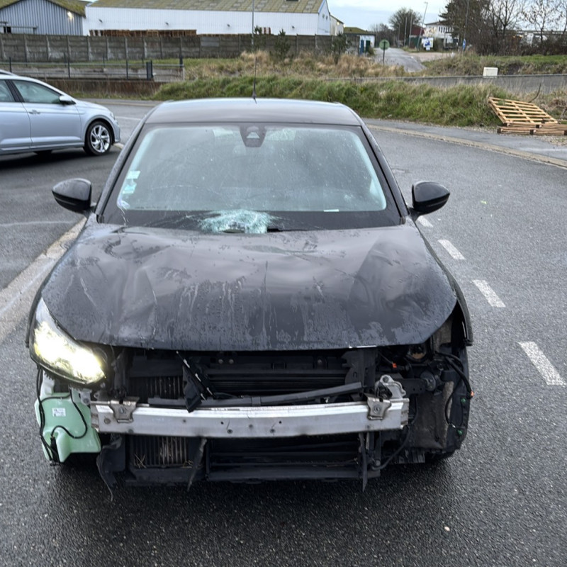 PEUGEOT 208 2 PHASE 1 1.2 PURETECH - 12V TURBO Photo n°1