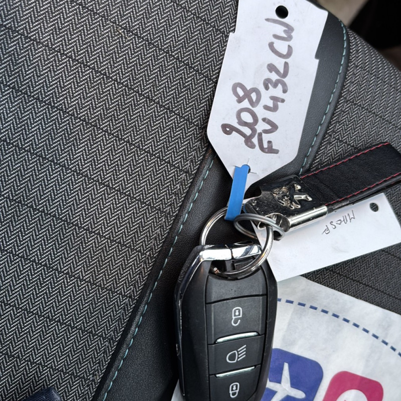 PEUGEOT 208 2 PHASE 1 1.2 PURETECH - 12V TURBO Photo n°10