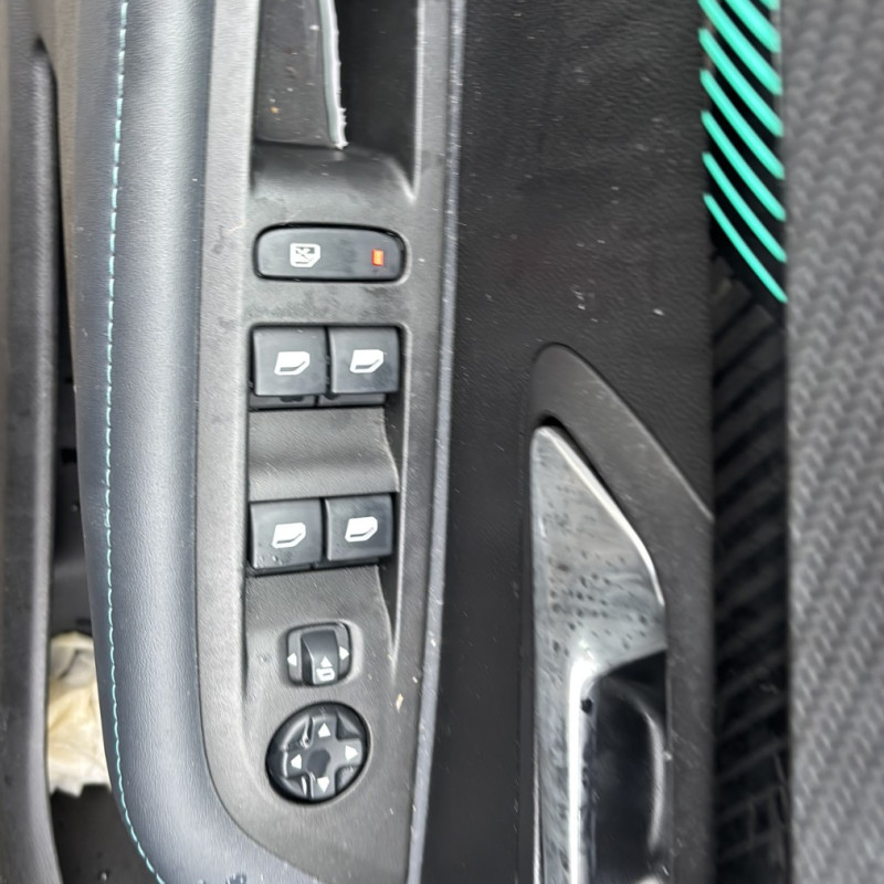 PEUGEOT 208 2 PHASE 1 1.2 PURETECH - 12V TURBO Photo n°17