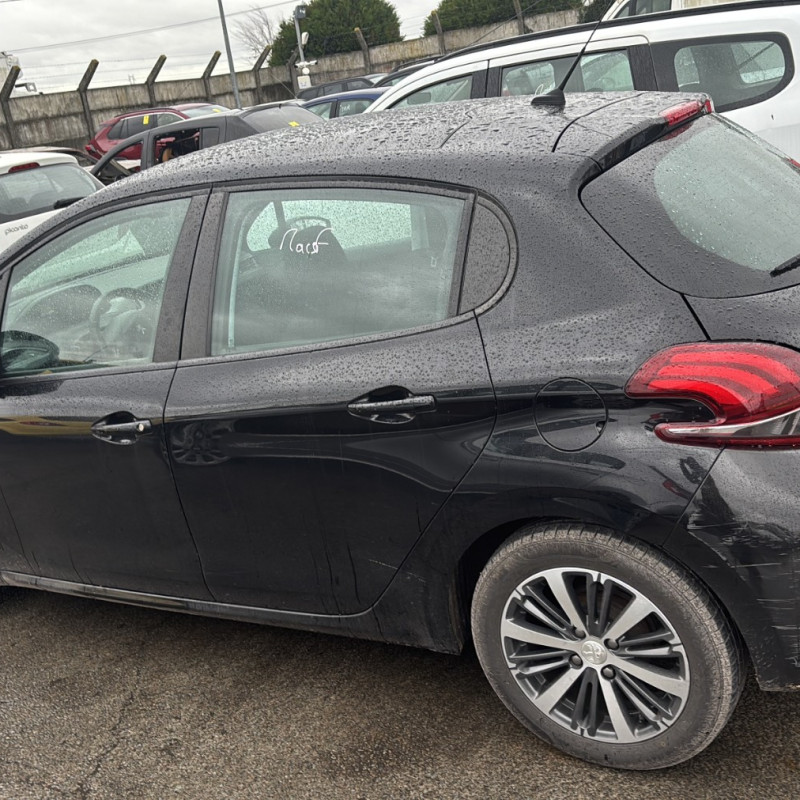 PEUGEOT 208 1 PHASE 2 1.2 VTI - 12V Photo n°12
