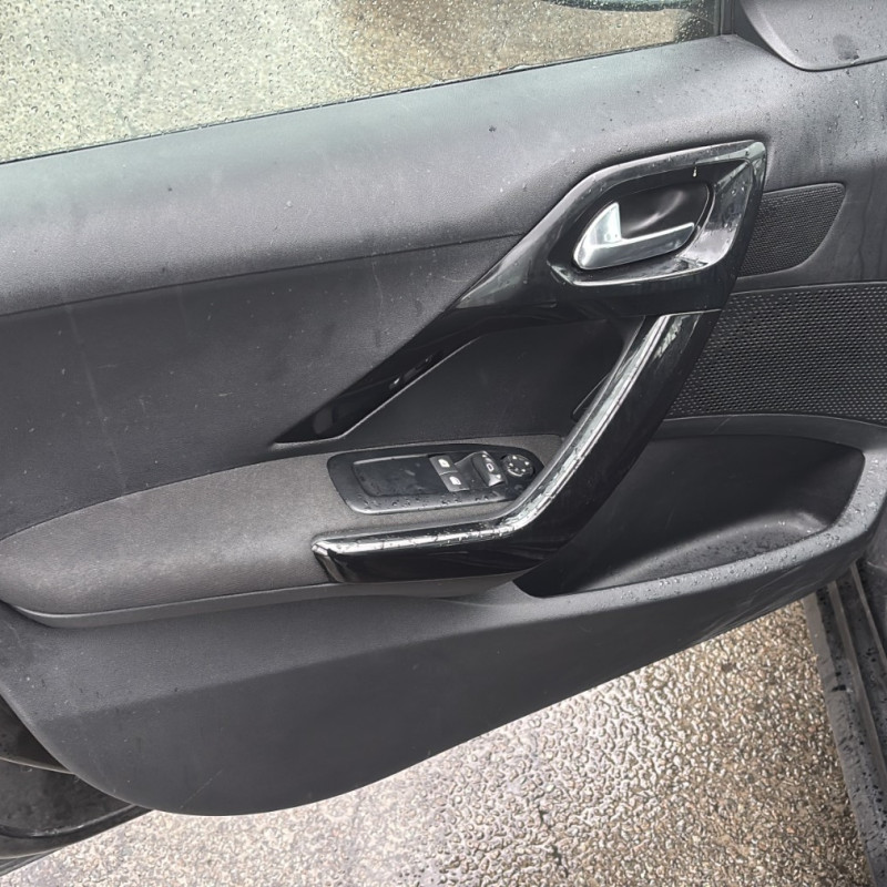 PEUGEOT 208 1 PHASE 2 1.2 VTI - 12V Photo n°14