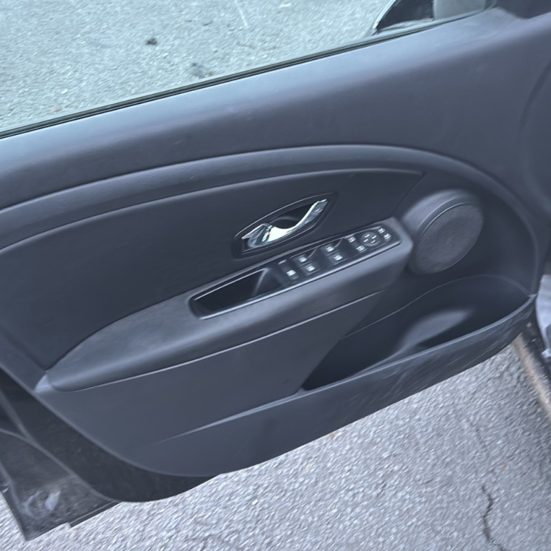 RENAULT MEGANE 3 PHASE 3 BREAK 1.5 DCI - 8V TURBO Photo n°9