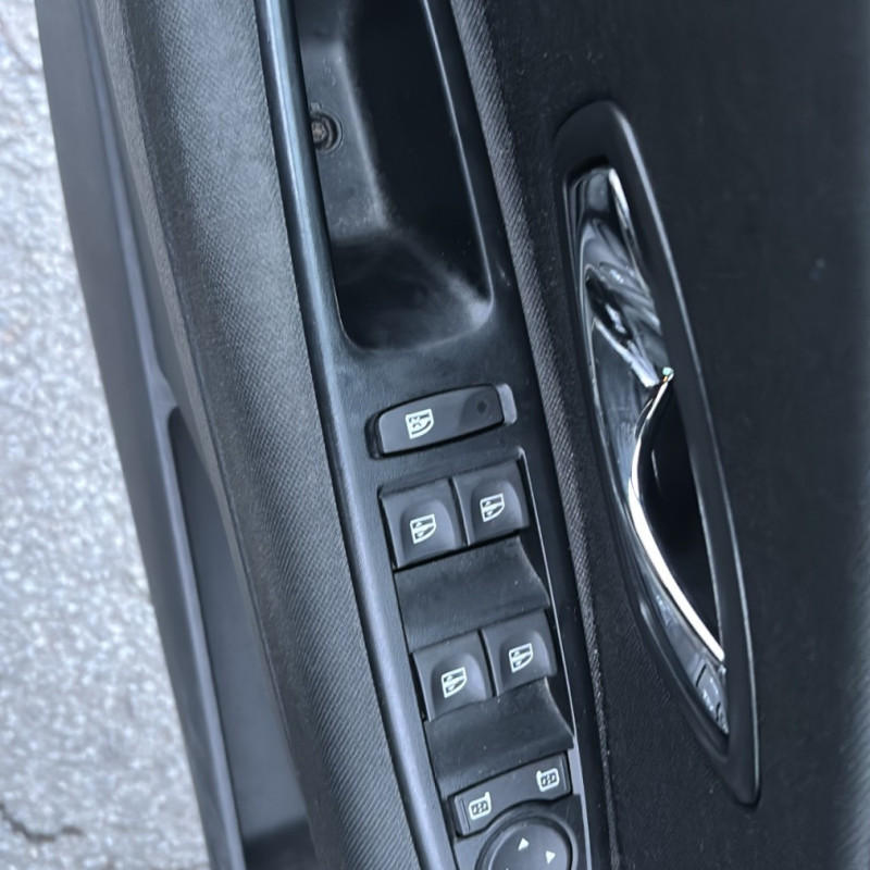 RENAULT MEGANE 3 PHASE 3 BREAK 1.5 DCI - 8V TURBO Photo n°10