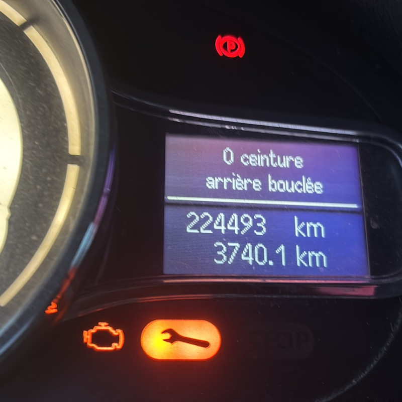 RENAULT MEGANE 3 PHASE 3 BREAK 1.5 DCI - 8V TURBO Photo n°16