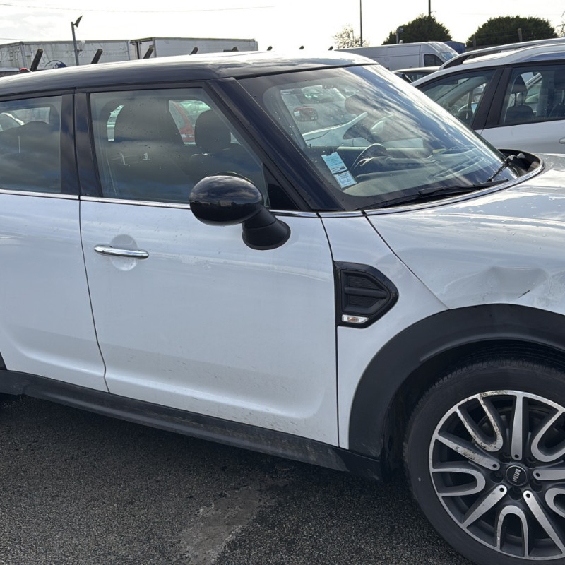 MINI MINI 3 F60 COUNTRYMAN PHASE 1 BREAK 2.0D - 16V TURBO COOPER D Photo n°7