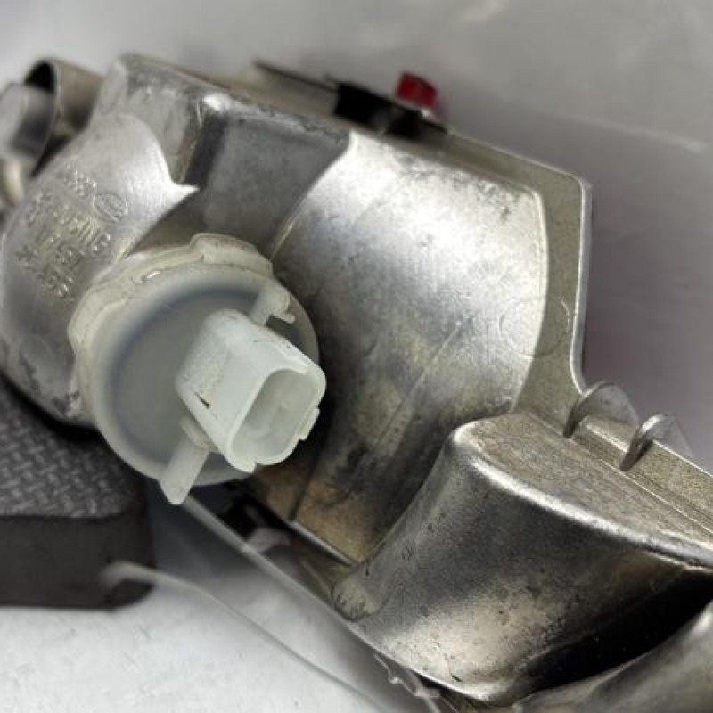 Anti brouillard arriere PEUGEOT 208 1 Photo n°4