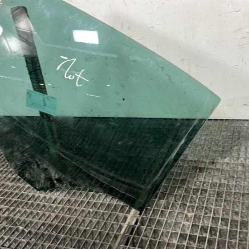 Vitre arriere gauche RENAULT MEGANE 4 Photo n°2