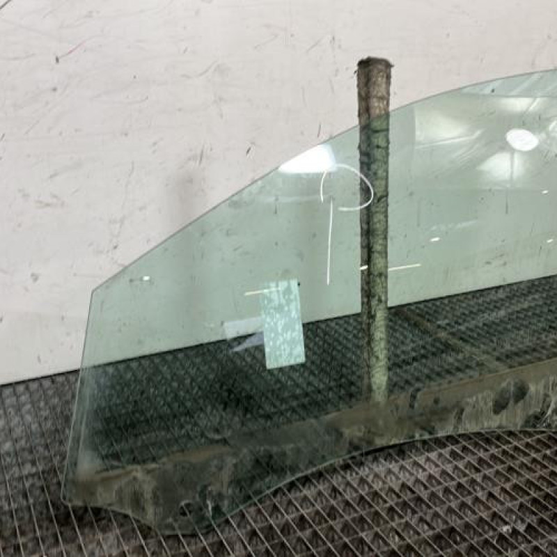 Vitre avant gauche RENAULT MEGANE 4 Photo n°2