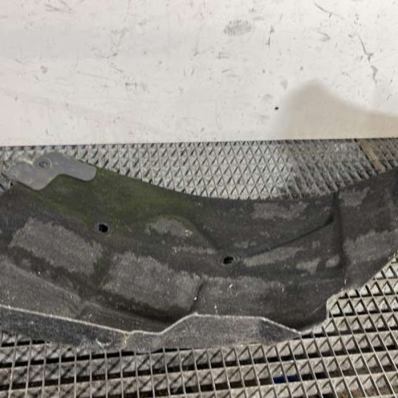 Pare boue avant droit NISSAN TOWNSTAR Photo n°3