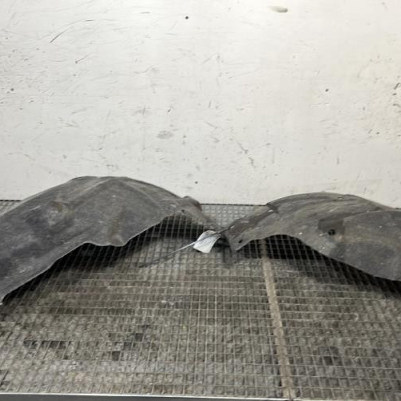 Pare boue avant droit NISSAN TOWNSTAR Photo n°4