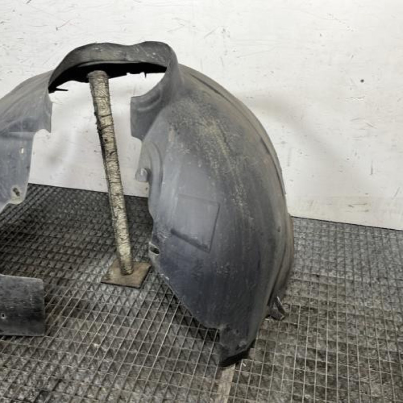 Pare boue avant droit FORD FOCUS 2 Photo n°4