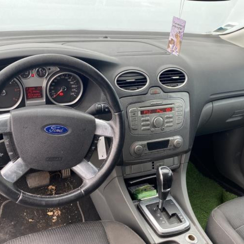 Pare boue avant droit FORD FOCUS 2 Photo n°20