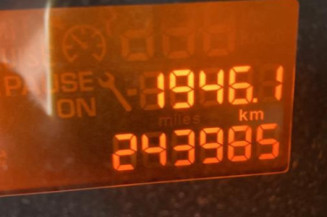 Pare boue avant droit PEUGEOT 5008 1