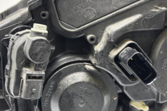 Optique avant principal droit (feux)(phare) PEUGEOT 208 1