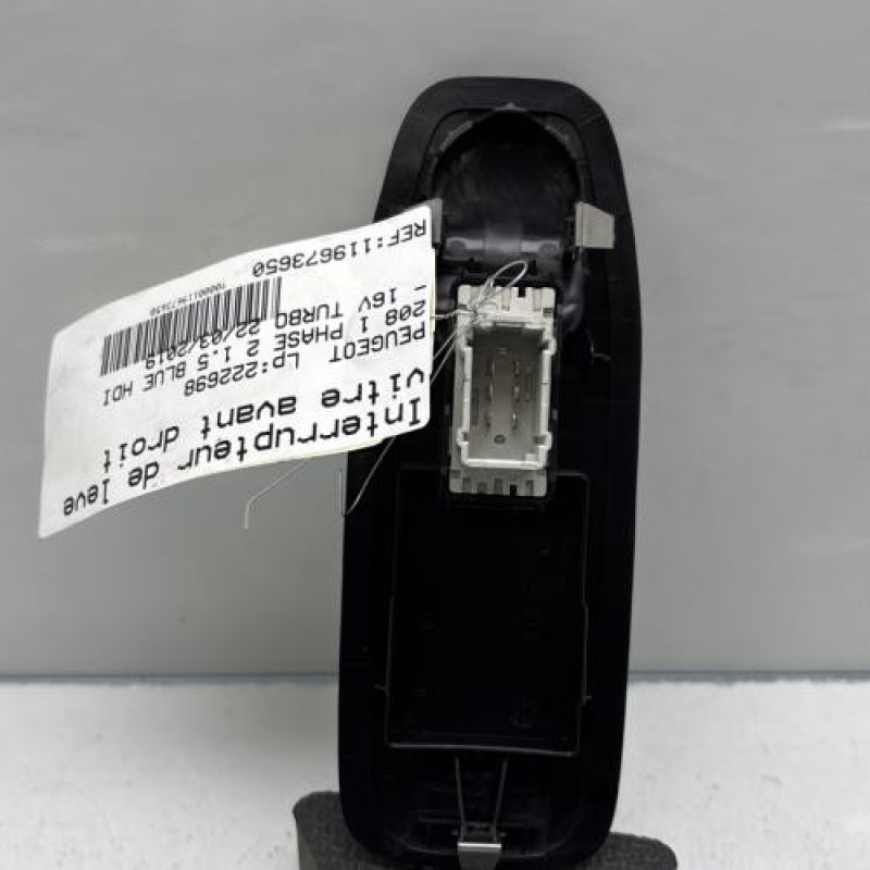 Interrupteur de leve vitre avant droit PEUGEOT 208 1 Photo n°3