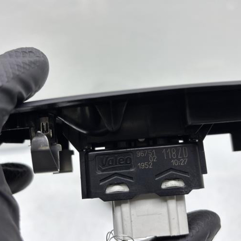 Interrupteur de leve vitre avant droit PEUGEOT 208 1 Photo n°5