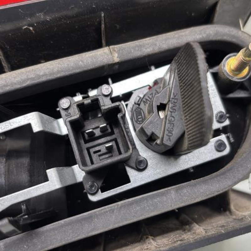 Feu arriere principal gauche (feux) VOLVO V 70 1 Photo n°6