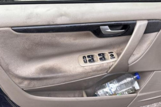 Optique avant principal gauche (feux)(phare) VOLVO V 70 1