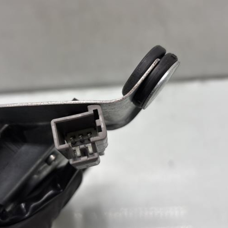 Moteur essuie glace arriere VOLVO V 70 1 Photo n°3