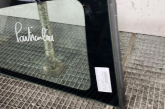 Custode arriere droit FORD FIESTA 5