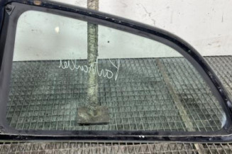 Custode arriere droit FORD FIESTA 5