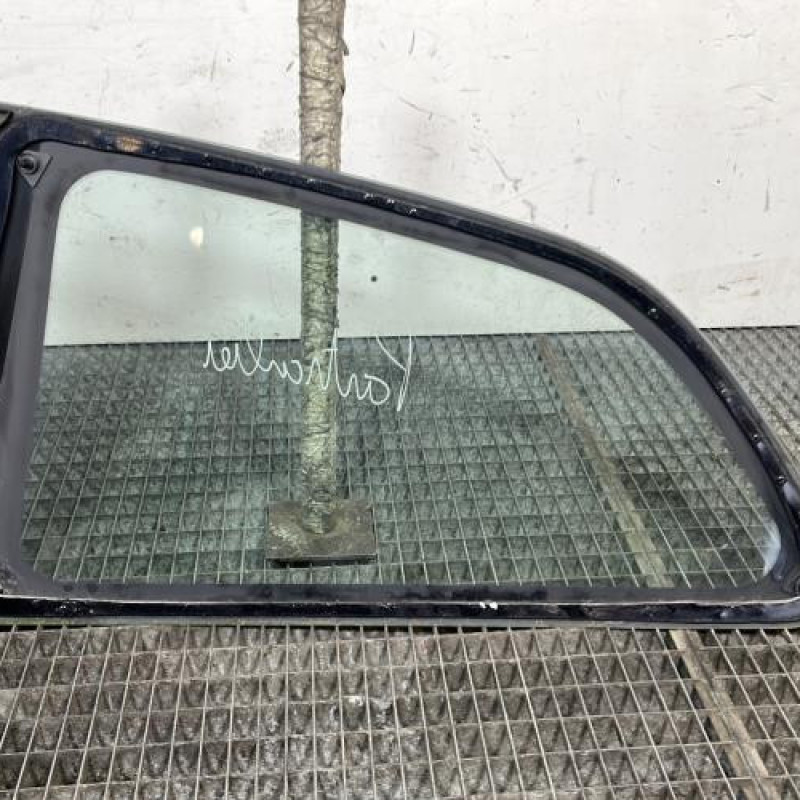 Custode arriere droit FORD FIESTA 5 Photo n°4