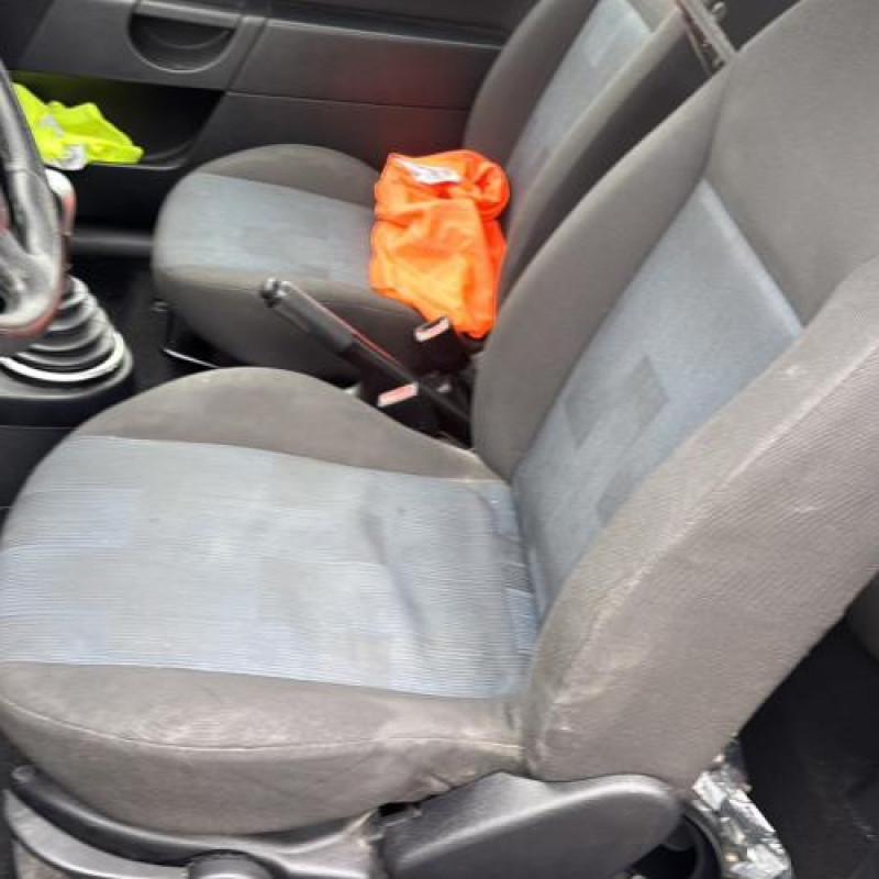 Custode arriere droit FORD FIESTA 5 Photo n°14