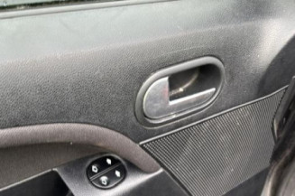 Malle/Hayon arriere FORD FIESTA 5