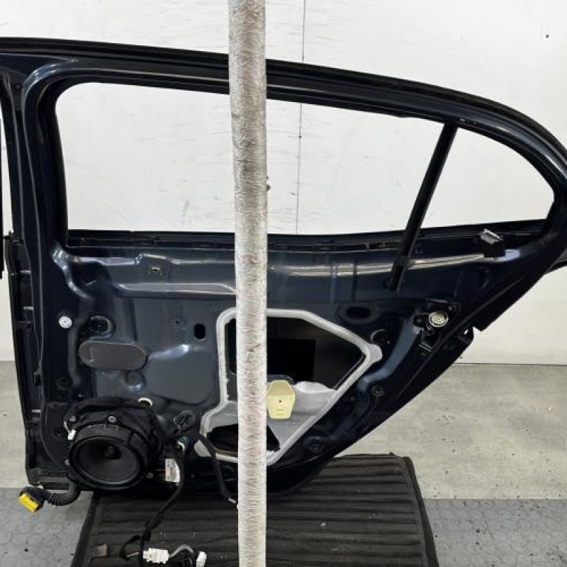 Porte arriere droit RENAULT MEGANE 4 Photo n°4