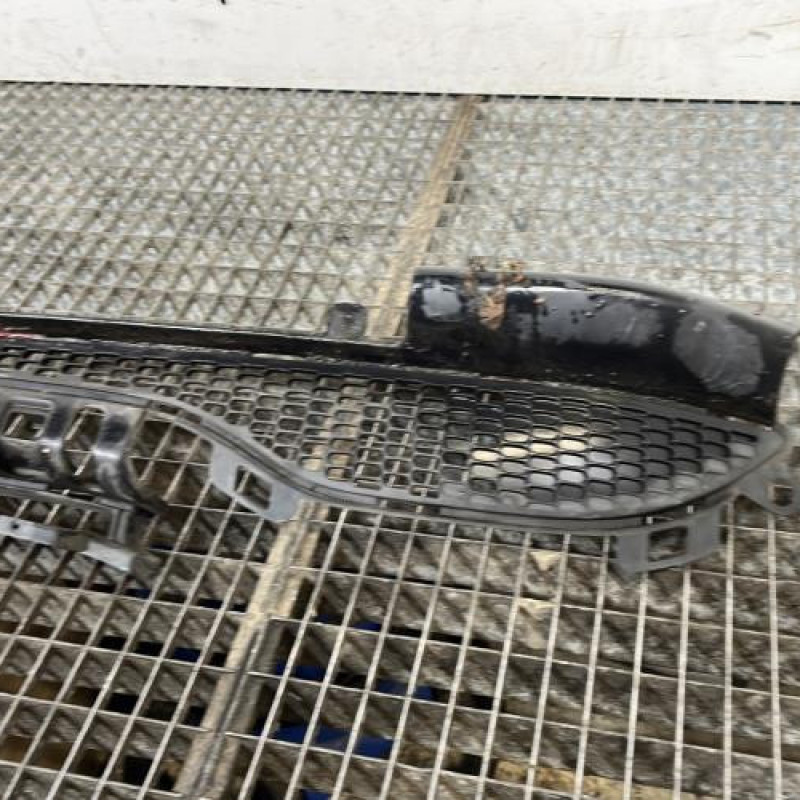 Grille de pare choc PEUGEOT 208 1 Photo n°3