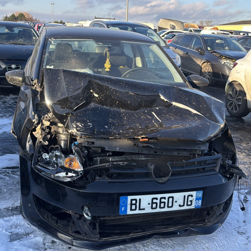 VOLKSWAGEN POLO 5 PHASE 1 1.6 TDI - 16V TURBO Photo n°16