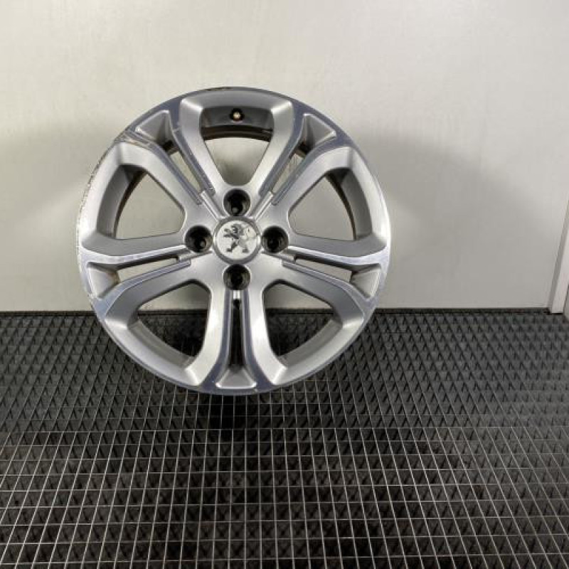 Jante PEUGEOT 208 1 Photo n°1