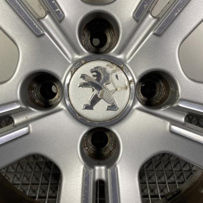Jante PEUGEOT 208 1 Photo n°2
