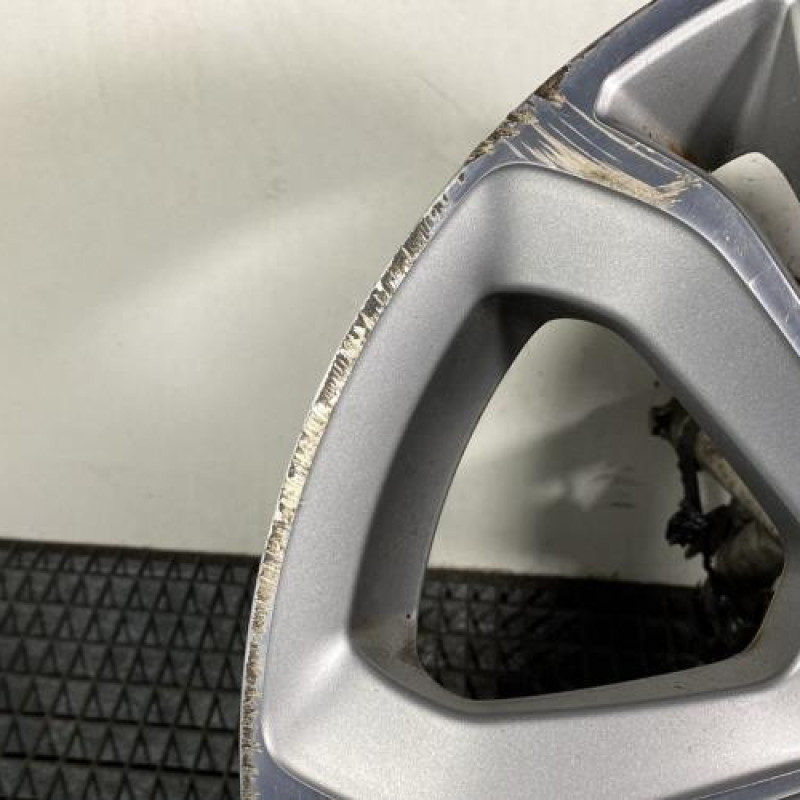 Jante PEUGEOT 208 1 Photo n°3