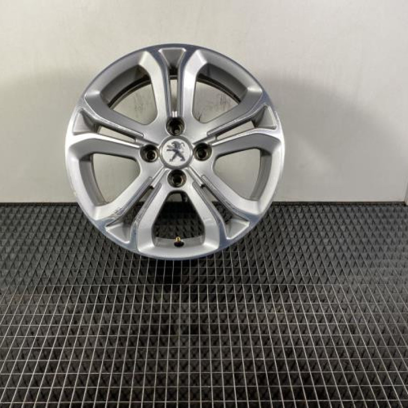 Jante PEUGEOT 208 1 Photo n°1