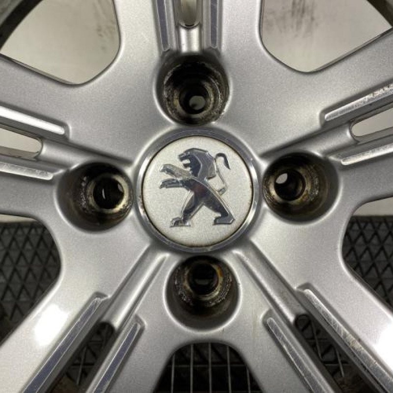Jante PEUGEOT 208 1 Photo n°2