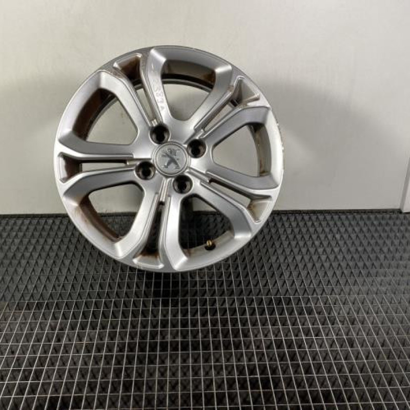 Jante PEUGEOT 208 1 Photo n°1