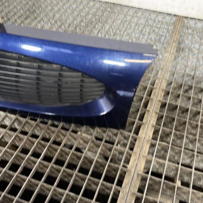 Calandre FORD FIESTA 4 Photo n°3