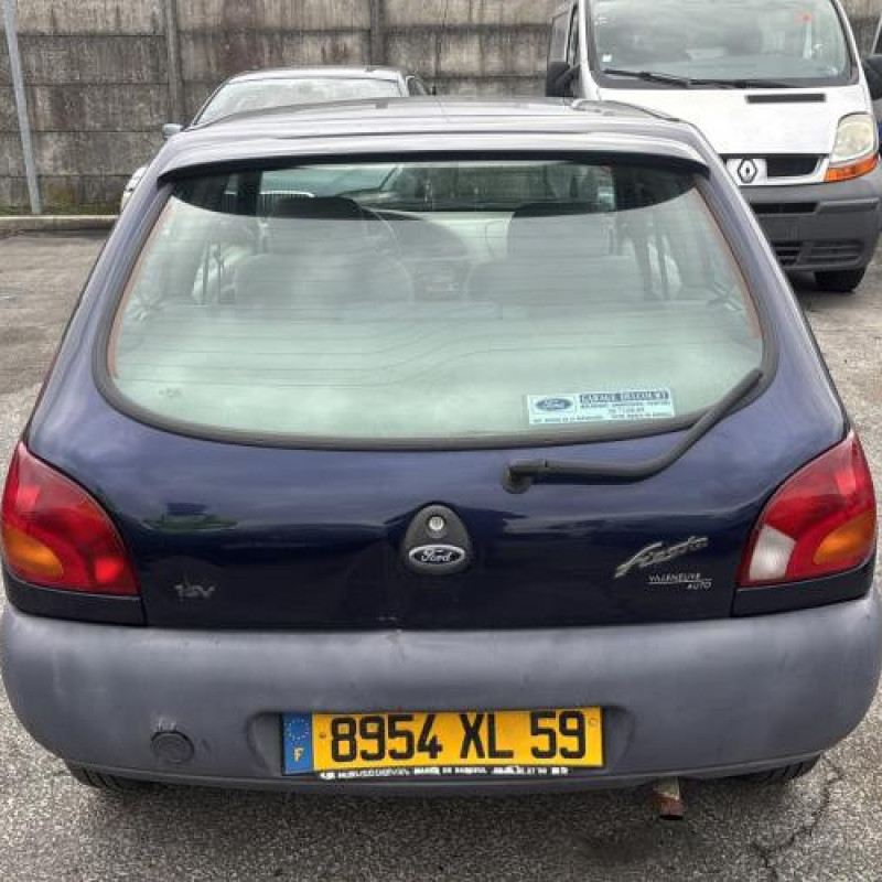 Calandre FORD FIESTA 4 Photo n°20