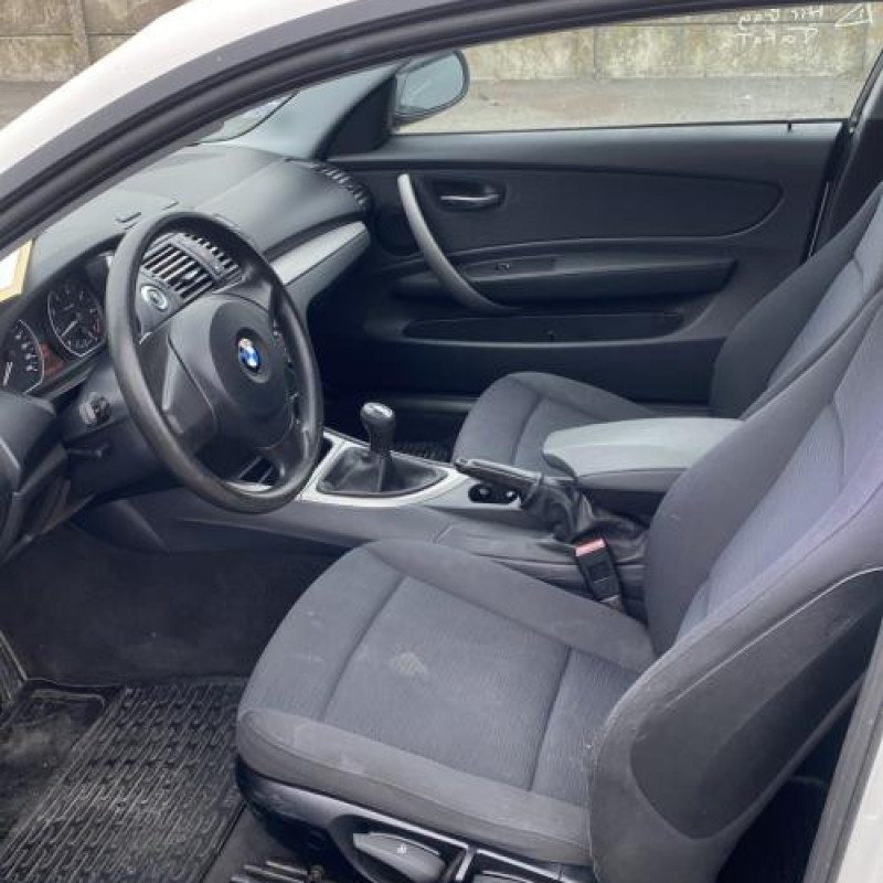 Feu arriere principal droit (feux) BMW SERIE 1 E81 Photo n°10