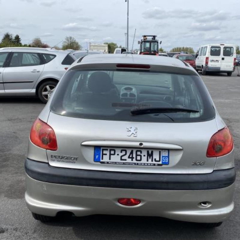 Moteur PEUGEOT 206 Photo n°5