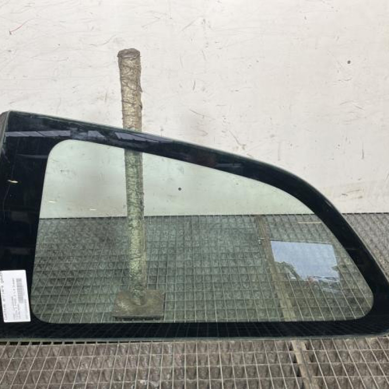 Custode arriere gauche FORD FIESTA 5 Photo n°1