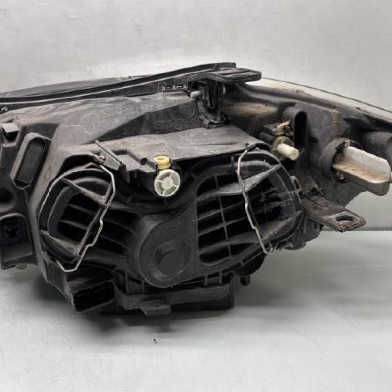 Optique avant principal droit (feux)(phare) BMW SERIE 1 E81 Photo n°3