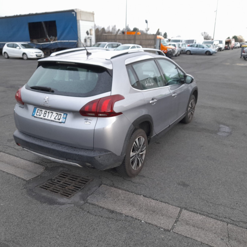 PEUGEOT 2008 1 PHASE 1 1.2 PURETECH - 12V TURBO Photo n°4