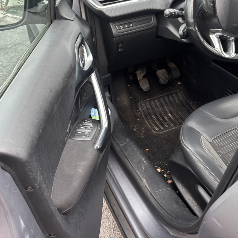 PEUGEOT 2008 1 PHASE 1 1.2 PURETECH - 12V TURBO Photo n°14