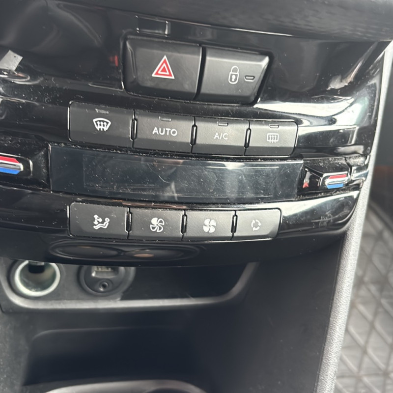 PEUGEOT 2008 1 PHASE 1 1.2 PURETECH - 12V TURBO Photo n°24