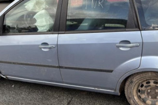 Pare choc arriere FORD FIESTA 5