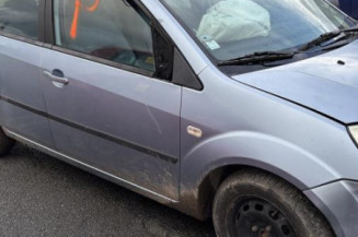Pare choc arriere FORD FIESTA 5