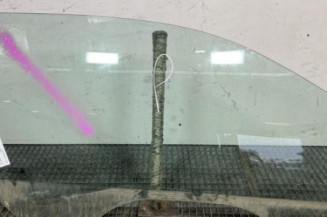 Vitre avant droit FORD FIESTA 5 Photo n°1